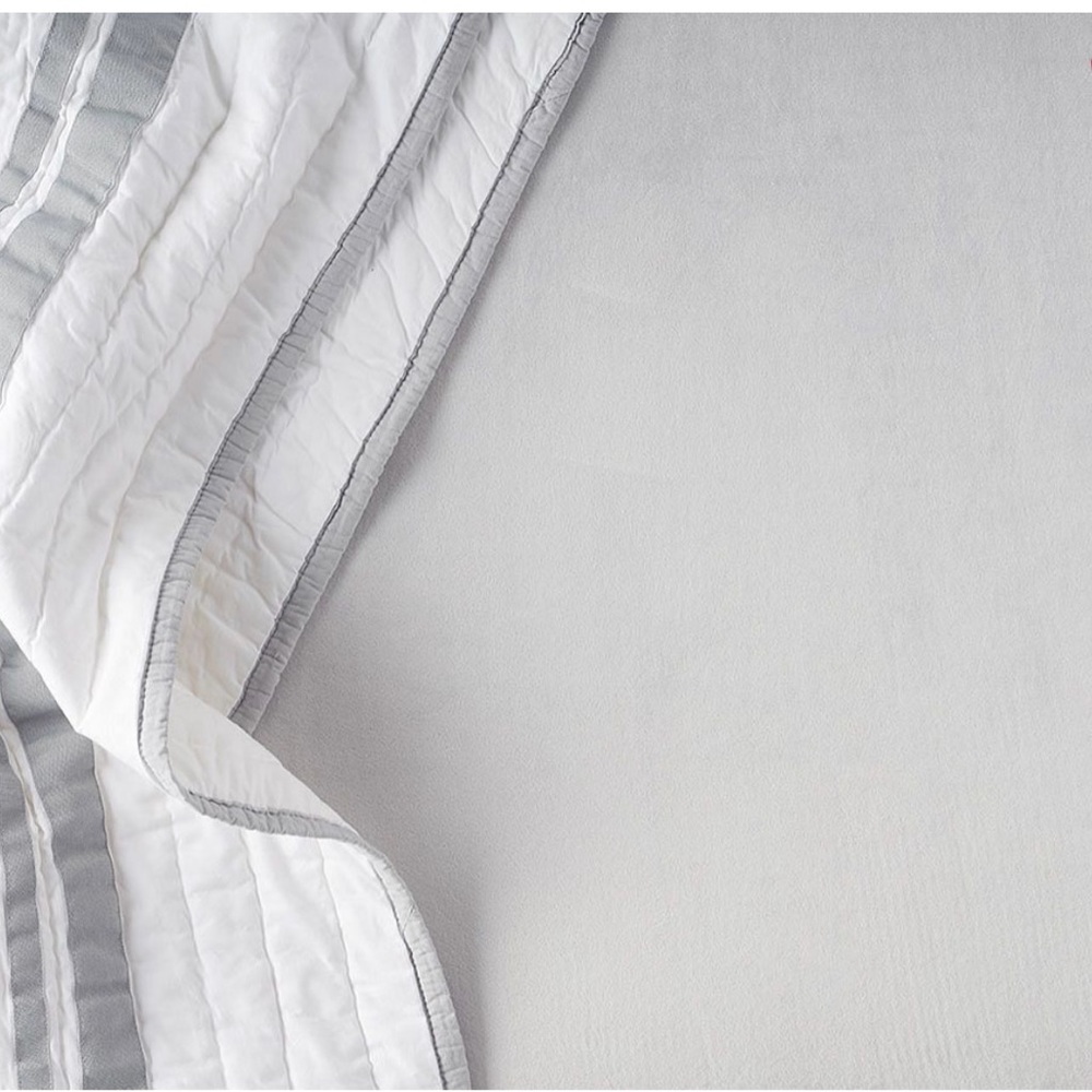 Pottery Barn Baby Crib Fitted Sheet - Picture 4 of 4